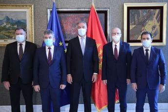 Đukanović sa ambasadorima Višegradske grupe: Crna Gora može računati na snažnu podršku integraciji Đukanović sa ambasadorima Višegradske grupe: Crna Gora može računati na snažnu podršku integraciji