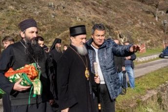 Rudnik uglja tone u gubitke, ali Crkvi Srbije besplatno postavlja klozete, gradi parking i put Rudnik uglja tone u gubitke, ali Crkvi Srbije besplatno postavlja klozete, gradi parking i put