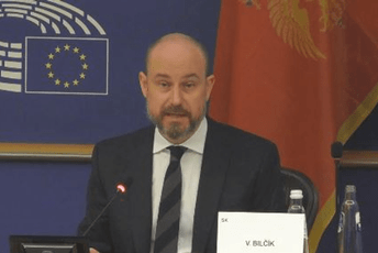 Crnoj Gori treba stabilna vlada koju sada nema Crnoj Gori treba stabilna vlada koju sada nema