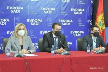 Borovinić-Bojović: Povećanje zarada u zdravstvu od 1. januara Borovinić-Bojović: Povećanje zarada u zdravstvu od 1. januara