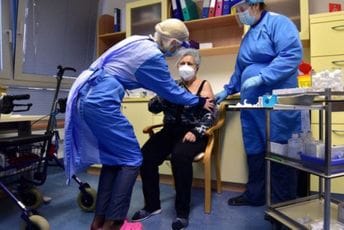 “To bi bilo pravedno rješenje”: Nevakcinisani će plaćati troškove liječenja? “To bi bilo pravedno rješenje”: Nevakcinisani će plaćati troškove liječenja?