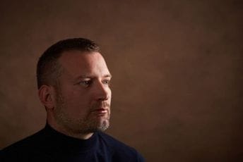 Nostalgična priča o Džeju Ramadanovskom po scenariju Stefana Boškovića Nostalgična priča o Džeju Ramadanovskom po scenariju Stefana Boškovića