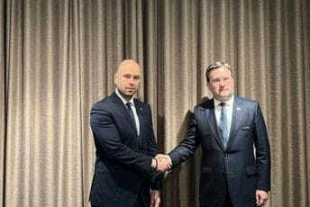 Radulović i Selaković: Odnosi Crne Gore i Srbije utemeljeni na realnim interesima Radulović i Selaković: Odnosi Crne Gore i Srbije utemeljeni na realnim interesima