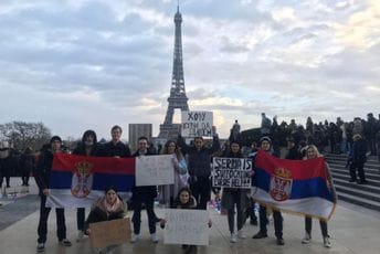 Protesti podrške u Njujorku, Berlinu, Parizu: „Ne“ Rio Tintu, SNS marš sa vlasti