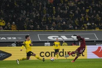 Sjajan fudbal na Vestfalenu: Bajernu derbi, Levandovski pogodio dva puta Sjajan fudbal na Vestfalenu: Bajernu derbi, Levandovski pogodio dva puta