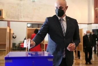 Kašćelan: Izbori bitni za državu, vjerujem u pobjedu DPS-a Kašćelan: Izbori bitni za državu, vjerujem u pobjedu DPS-a