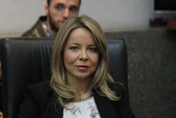 Odbijena revizija Irene Radović i njen zahtjev za 10.000 eura naknade zbog “pretrpljenih duševnih bolova” Odbijena revizija Irene Radović i njen zahtjev za 10.000 eura naknade zbog “pretrpljenih duševnih bolova”