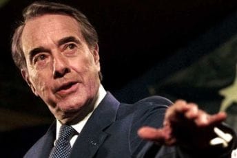 Prepoznatljiva ličnost republikanaca: Umro Bob Dol Prepoznatljiva ličnost republikanaca: Umro Bob Dol