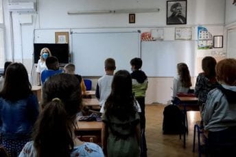 Srbija: Školama kazne do milion dinara ako ne puste himnu „Bože pravde“ Srbija: Školama kazne do milion dinara ako ne puste himnu „Bože pravde“