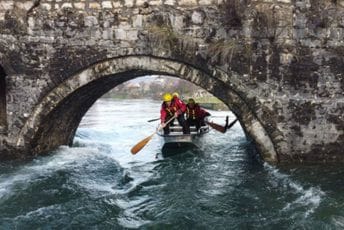 Nabujala Zeta otežava potragu, akciji se priključilo oko 150 građana Nabujala Zeta otežava potragu, akciji se priključilo oko 150 građana