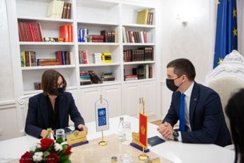 Špoljarić Eger pohvalila partnerstvo parlamenta i UNDP-a u oblasti borbe protiv nasilja nad ženama Špoljarić Eger pohvalila partnerstvo parlamenta i UNDP-a u oblasti borbe protiv nasilja nad ženama