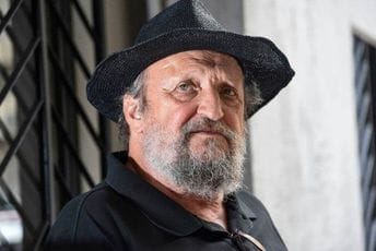 Božović Brnabićevoj: Ti djevojko ne znaš šta je fašizam, sprdaju se s tobom Božović Brnabićevoj: Ti djevojko ne znaš šta je fašizam, sprdaju se s tobom