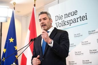 Kancelar Austrije predstavio rekonstruisanu vladu, dvije ministarke dale ostavke