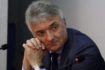 Vlahović: Nadam se da se izvori šale o zvaničnoj posjeti Krivokapića i njegovih pulena Londonu