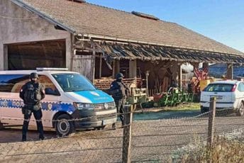 U Republici Srpskoj 19 osoba uhapšeno, sumnja se da su trgovali drogom iz Crne Gore i Albanije U Republici Srpskoj 19 osoba uhapšeno, sumnja se da su trgovali drogom iz Crne Gore i Albanije