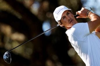 Tokom leta trčao, zlostavljao stjuardesu i putnicu i urinirao po sjedištu: Počelo suđenje Olesenu Tokom leta trčao, zlostavljao stjuardesu i putnicu i urinirao po sjedištu: Počelo suđenje Olesenu