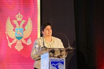 Kovačević nakon ostavke: Cio radni vijek sam postupala poštujući zakon i danas to činim Kovačević nakon ostavke: Cio radni vijek sam postupala poštujući zakon i danas to činim