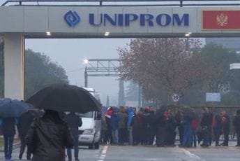 Protest radnika KAP-a: Traže rješenje, strahuju da će ostati na ulici Protest radnika KAP-a: Traže rješenje, strahuju da će ostati na ulici