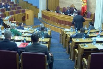 Danas u parlamentu nastavak rasprave o budžetu Danas u parlamentu nastavak rasprave o budžetu