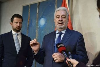 EK: Poštujemo odluku Krivokapića da ostane u CG tokom izjašnjavanja o nepovjerenju Vladi EK: Poštujemo odluku Krivokapića da ostane u CG tokom izjašnjavanja o nepovjerenju Vladi