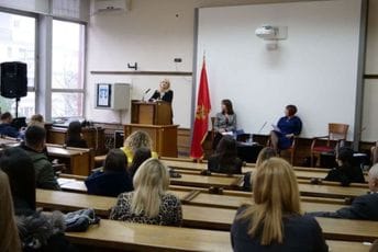 Vujanović: Sudski savjet podlegao političkom pristiku i ponizio sutkinje Vujanović: Sudski savjet podlegao političkom pristiku i ponizio sutkinje