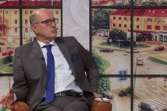 "Bivši režim je u rasulu, a rušenje Vlade mu pomaže da se konsoliduje" "Bivši režim je u rasulu, a rušenje Vlade mu pomaže da se konsoliduje"