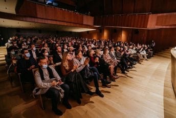 Počeo festival "Ubrzaj": Prikazan "Kupe broj šest", nagrada pripala MZ "Kraljske Bare" Počeo festival "Ubrzaj": Prikazan "Kupe broj šest", nagrada pripala MZ "Kraljske Bare"