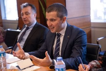 Bečić: Ponosni smo što Crnu Goru smatrate svojom domovinom Bečić: Ponosni smo što Crnu Goru smatrate svojom domovinom