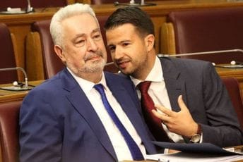 Milatović predvodi delegaciju Crne Gore na konferenciji sa EU Milatović predvodi delegaciju Crne Gore na konferenciji sa EU