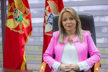 Radović: Stvaranje jednakih mogućnosti za žene u biznisu je ekonomski prioritet Radović: Stvaranje jednakih mogućnosti za žene u biznisu je ekonomski prioritet