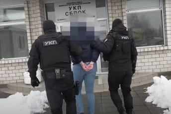 U Srbiji uhapšeno 11 pedofila: Preko Interneta ugovarali sastanke sa djecom U Srbiji uhapšeno 11 pedofila: Preko Interneta ugovarali sastanke sa djecom