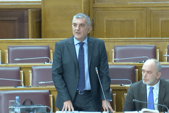 Bojanić: Elementarna obaveza da prisustvujem sjednici Skupštine Bojanić: Elementarna obaveza da prisustvujem sjednici Skupštine