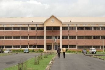 Student izboden, kamenovan i zapaljen nakon što je odbio da priđe kultu Student izboden, kamenovan i zapaljen nakon što je odbio da priđe kultu