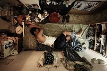 Guše se u ‘sanducima’ i kavezima: Siromašniji žitelji Hong Konga žive u užasnim uslovima (FOTO) Guše se u ‘sanducima’ i kavezima: Siromašniji žitelji Hong Konga žive u užasnim uslovima (FOTO)