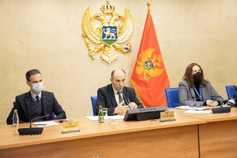 Planiraju gradnju bolnice, a Crnoj Gori fali 500 do 600 ljekara Planiraju gradnju bolnice, a Crnoj Gori fali 500 do 600 ljekara