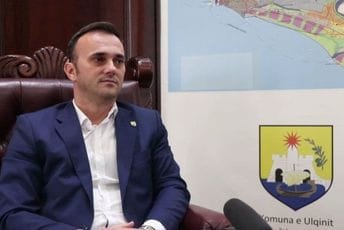 Dabović: Ekpertska Vlada za godinu nije donijela nijedan plan za Ulcinj Dabović: Ekpertska Vlada za godinu nije donijela nijedan plan za Ulcinj