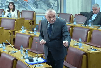 Radulović: Nemojte gasiti struju, spasite KAP Radulović: Nemojte gasiti struju, spasite KAP