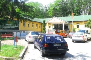 Ko je slupao službena kola i doveo suprugu za glavnu savjetnicu Uprave za šume? Ko je slupao službena kola i doveo suprugu za glavnu savjetnicu Uprave za šume?