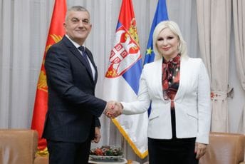 Bojanić i Mihajlović: Srbija i Crna Gora u oblasti energetike ne mogu jedno bez drugog Bojanić i Mihajlović: Srbija i Crna Gora u oblasti energetike ne mogu jedno bez drugog