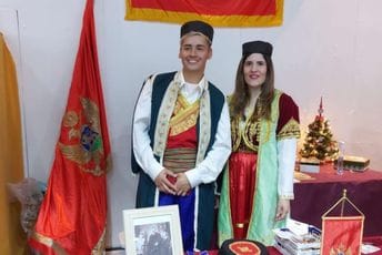 Slavili i na Ognjenoj zemlji: Pogledajte kako su argentinski Crnogorci obilježili praznik (VIDEO) Slavili i na Ognjenoj zemlji: Pogledajte kako su argentinski Crnogorci obilježili praznik (VIDEO)