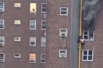 Dramatičn bijeg tinejdžera od požara u Njujorku Dramatičn bijeg tinejdžera od požara u Njujorku