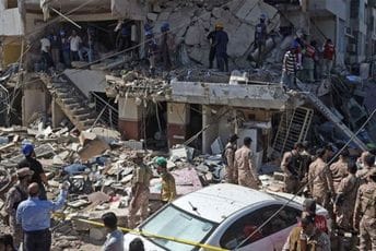 Najmanje 16 mrtvih u eksploziji u banci, najvjerovatniji uzrok curenje plina Najmanje 16 mrtvih u eksploziji u banci, najvjerovatniji uzrok curenje plina