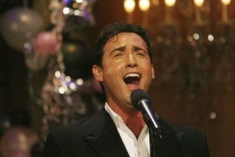 Pjevač grupe Il Divo preminuo od posljedica koronavirusa Pjevač grupe Il Divo preminuo od posljedica koronavirusa