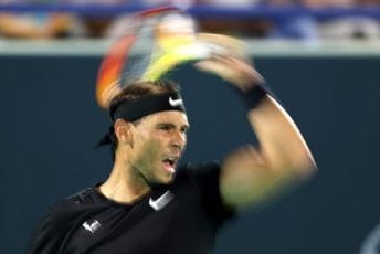 Nadal bez borbe do polufinala Melburna