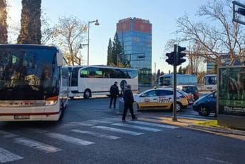 Autobuski prevoznici traže da Spajić ispuni dogovoreno Autobuski prevoznici traže da Spajić ispuni dogovoreno