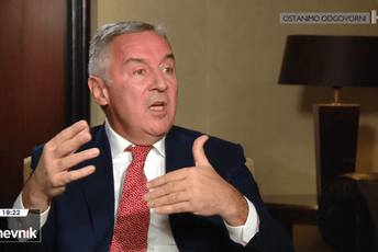 Đukanović na HRT-u: Bokeljska mornarica je dobro Crne Gore Đukanović na HRT-u: Bokeljska mornarica je dobro Crne Gore