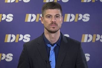 Vučetić: Vlada otvorila put za atak na životne uslove stanovnika Grblja i rušenje perspektive razvoja turizma tog kraja Vučetić: Vlada otvorila put za atak na životne uslove stanovnika Grblja i rušenje perspektive razvoja turizma tog kraja