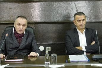 Pejović radnicima KAP-a: Uprkos zatvaranju dobićete po 450 eura u narednih šest mjeseci Pejović radnicima KAP-a: Uprkos zatvaranju dobićete po 450 eura u narednih šest mjeseci