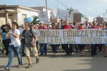 Za početak "Uz Fidela do kraja" Kadar iz filma "Uz Fidela do kraja"