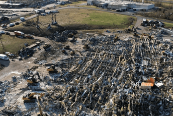 (VIDEO) Tornado u Kentakiju: Dvije bebe izvučene žive iz ruševina (VIDEO) Tornado u Kentakiju: Dvije bebe izvučene žive iz ruševina